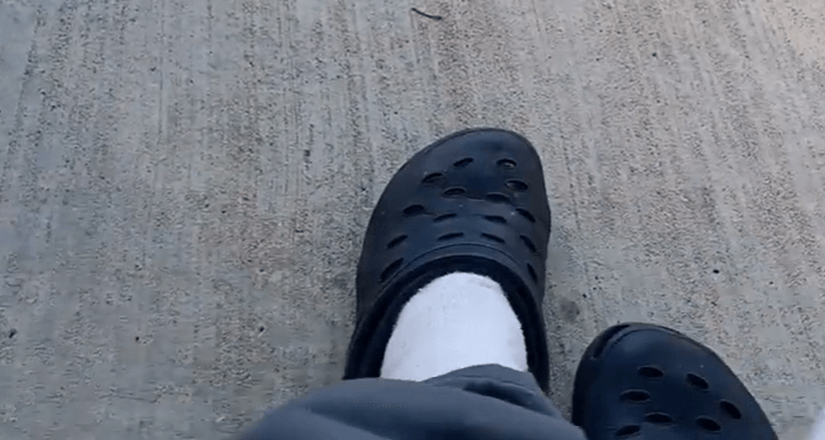 Benefits of Wearing Socks With Crocs