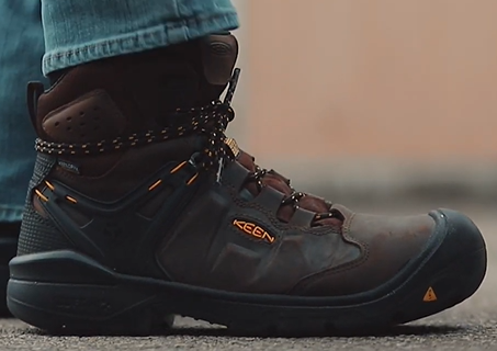 8 Best Work Boots For Back Pain Sufferers in 2023 - Footwear Pair
